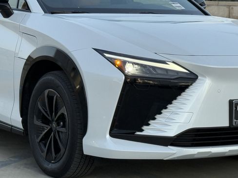 New 2026 Lexus RZ 450e RZ 450e Premium image 4