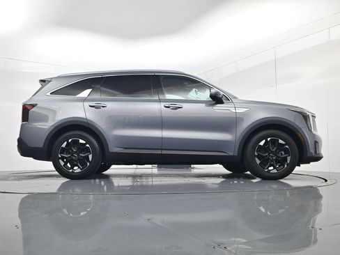 Used 2024 Kia Sorento S FWD image 49