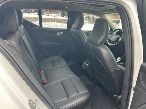 Certified 2025 Volvo XC40 B5 Plus image 13