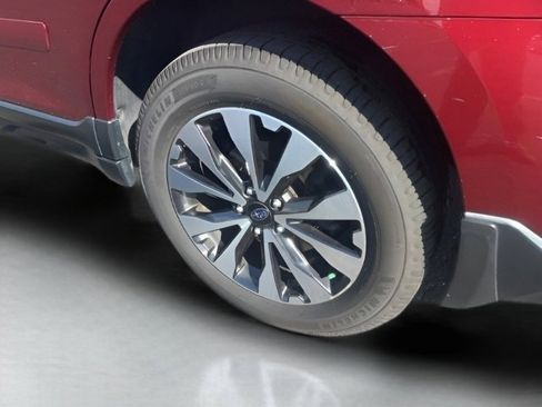 Used 2017 Subaru Outback 2.5i Limited image 9