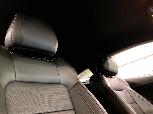 Used 2018 Ford Mustang GT Premium w/ GT Performance Package RWD image 22