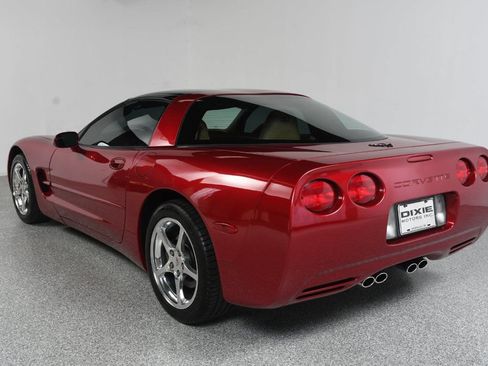 Used 2002 Chevrolet Corvette Coupe w/ Preferred Equipment Group2 RWD image 7