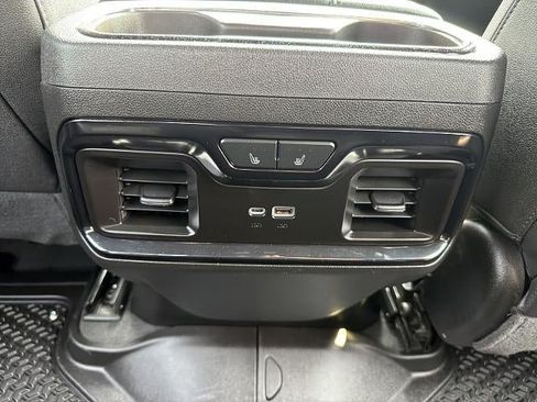 Used 2025 GMC Sierra 2500 AT4 AWD/4WD image 21