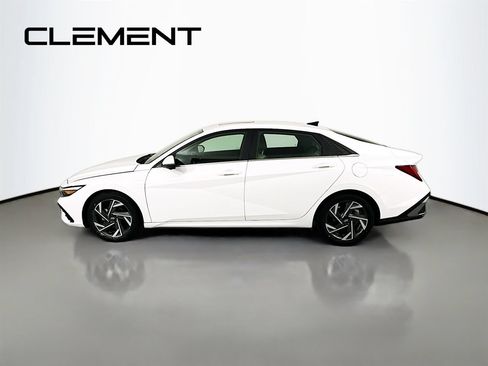 Used 2024 Hyundai Elantra Limited FWD image 6