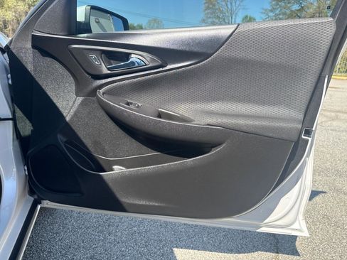 Used 2016 Chevrolet Malibu LT image 20