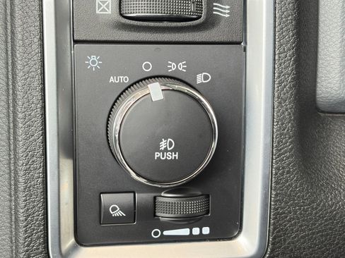 Used 2015 RAM 1500 Big Horn AWD/4WD image 30