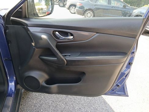 Used 2020 Nissan Rogue SV w/ Premium Package FWD image 15