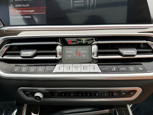 Used 2023 BMW X5 xDrive40i w/ M Sport Package image 17