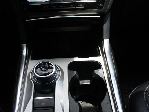 Used 2020 Ford Explorer Limited RWD image 29