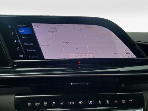 Certified 2024 Cadillac Escalade Sport AWD/4WD image 17