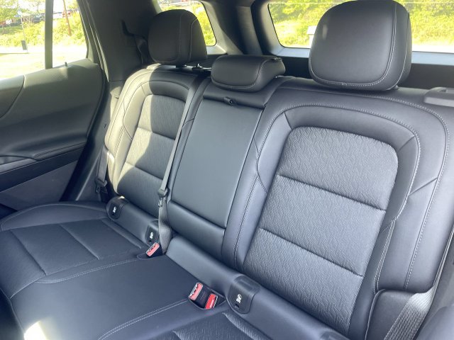 Certified 2025 Chevrolet Equinox LT w/ Convenience Package II AWD/4WD image 22