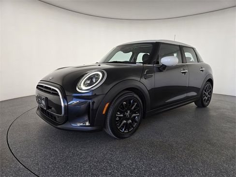 Used 2023 MINI Cooper 4-Door Hardtop image 26