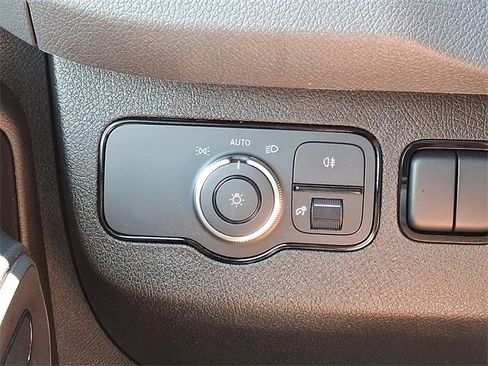 Used 2025 Mercedes-Benz Sprinter 2500 image 26