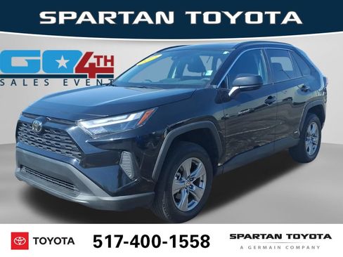 Used 2025 Toyota RAV4 LE AWD/4WD image 1
