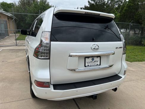 Used 2018 Lexus GX 460 w/ Navigation Package AWD/4WD image 9