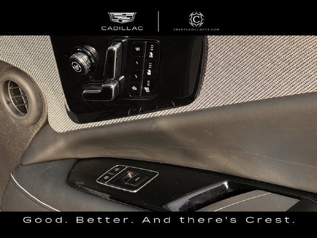 Certified 2025 Cadillac Optiq Sport 2 w/ LPO, Floor Liner Package AWD/4WD image 25