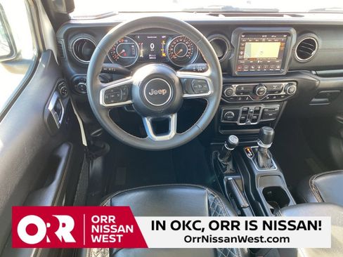 Used 2023 Jeep Gladiator Overland image 21