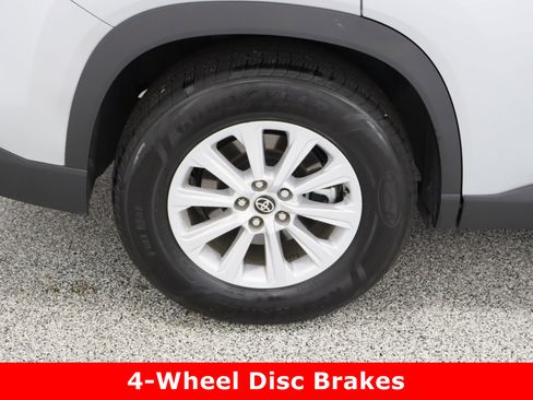 Certified 2025 Toyota Grand Highlander AWD image 6