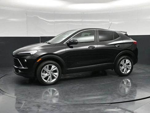 Used 2025 Buick Encore GX Preferred AWD/4WD image 8