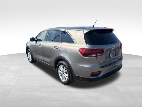 Used 2019 Kia Sorento AWD image 3
