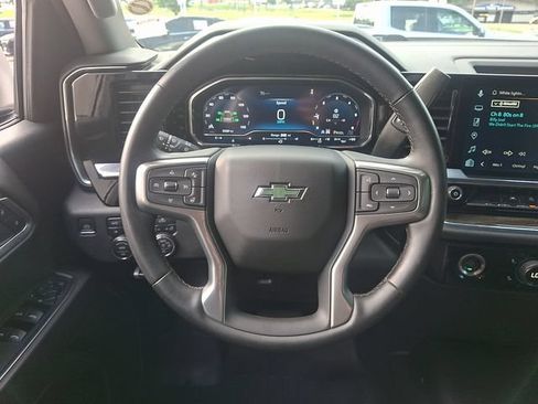 Used 2023 Chevrolet Silverado 1500 RST w/ Z71 Off-Road Package AWD/4WD image 19