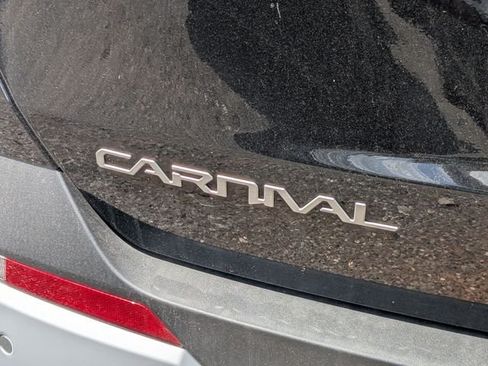 New 2026 Kia Carnival FWD image 13
