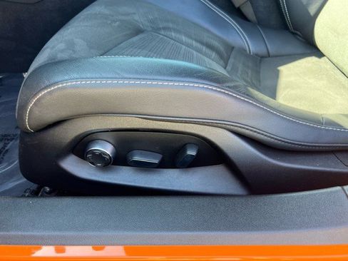 Used 2023 Chevrolet Corvette Stingray Premium Conv w/ Z51 Performance Package image 27