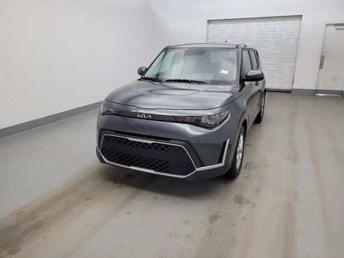 Used 2025 Kia Soul LX w/ LX Technology Package image 15