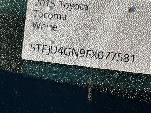 Used 2015 Toyota Tacoma PreRunner image 23