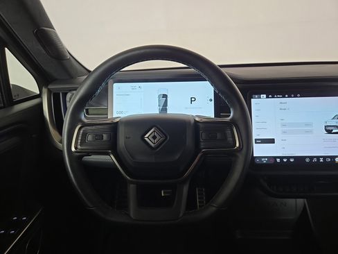 Used 2024 Rivian R1S Adventure AWD/4WD image 28