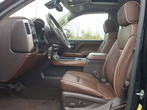 Used 2018 Chevrolet Silverado 1500 High Country image 17