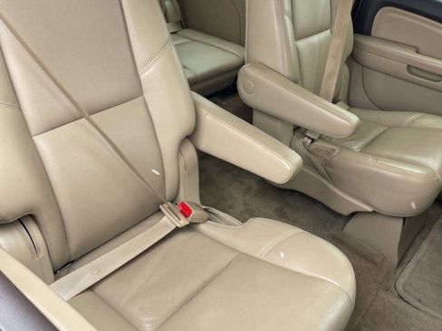 Used 2011 GMC Yukon XL Denali image 15