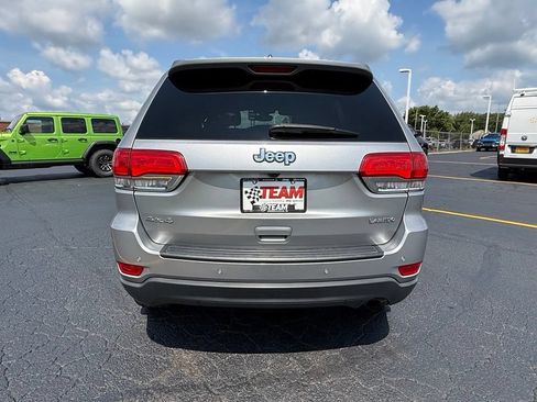 Used 2018 Jeep Grand Cherokee Laredo AWD/4WD image 3