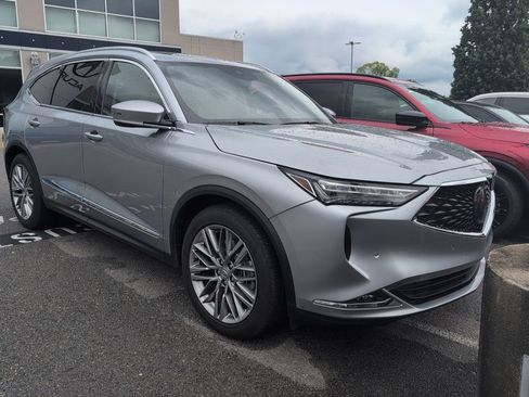 Used 2023 Acura MDX SH-AWD w/ Advance Package image 3
