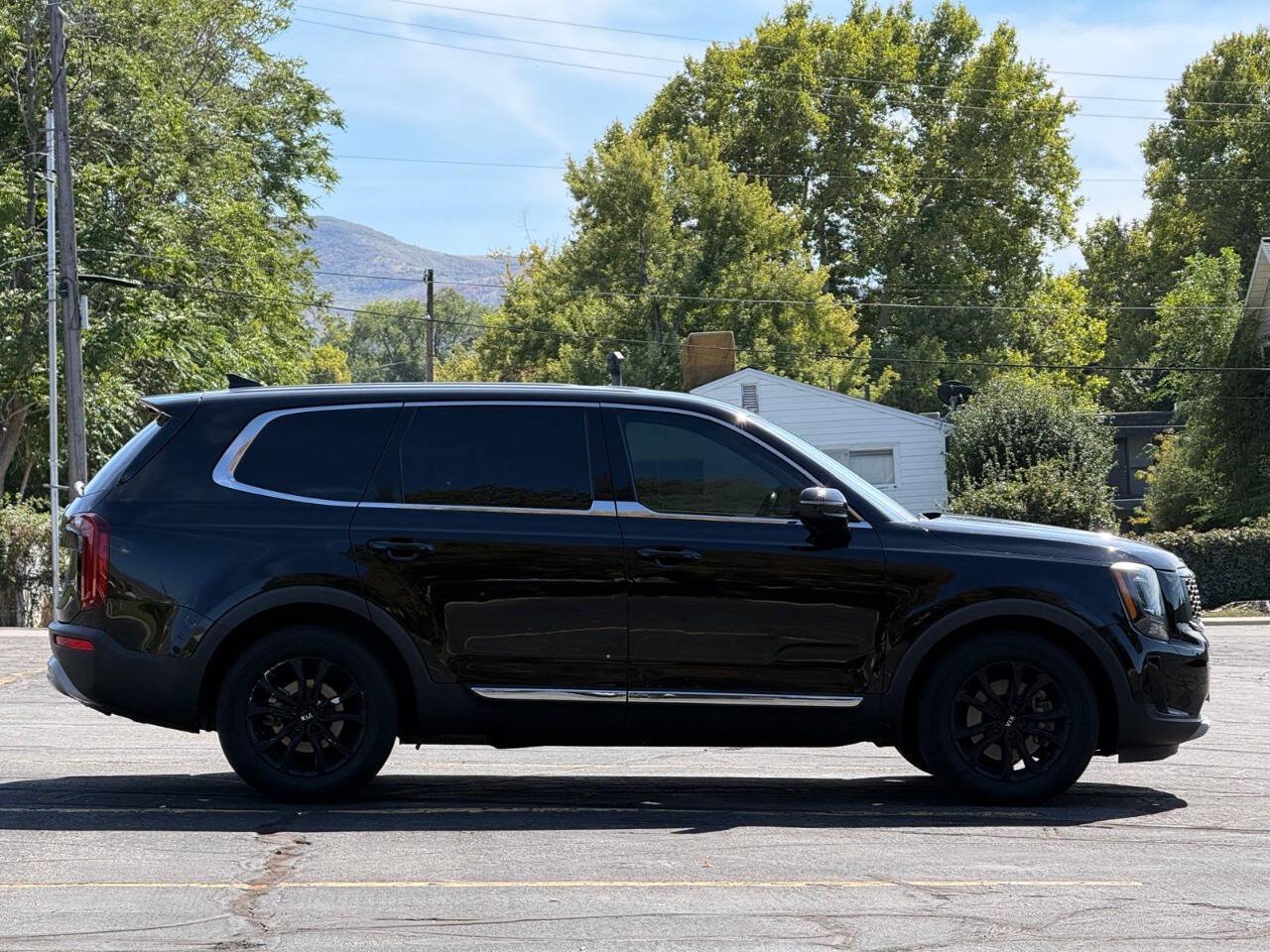 Used 2020 Kia Telluride LX AWD/4WD image 6