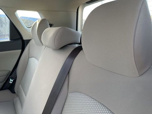 Used 2025 Kia Soul LX image 9