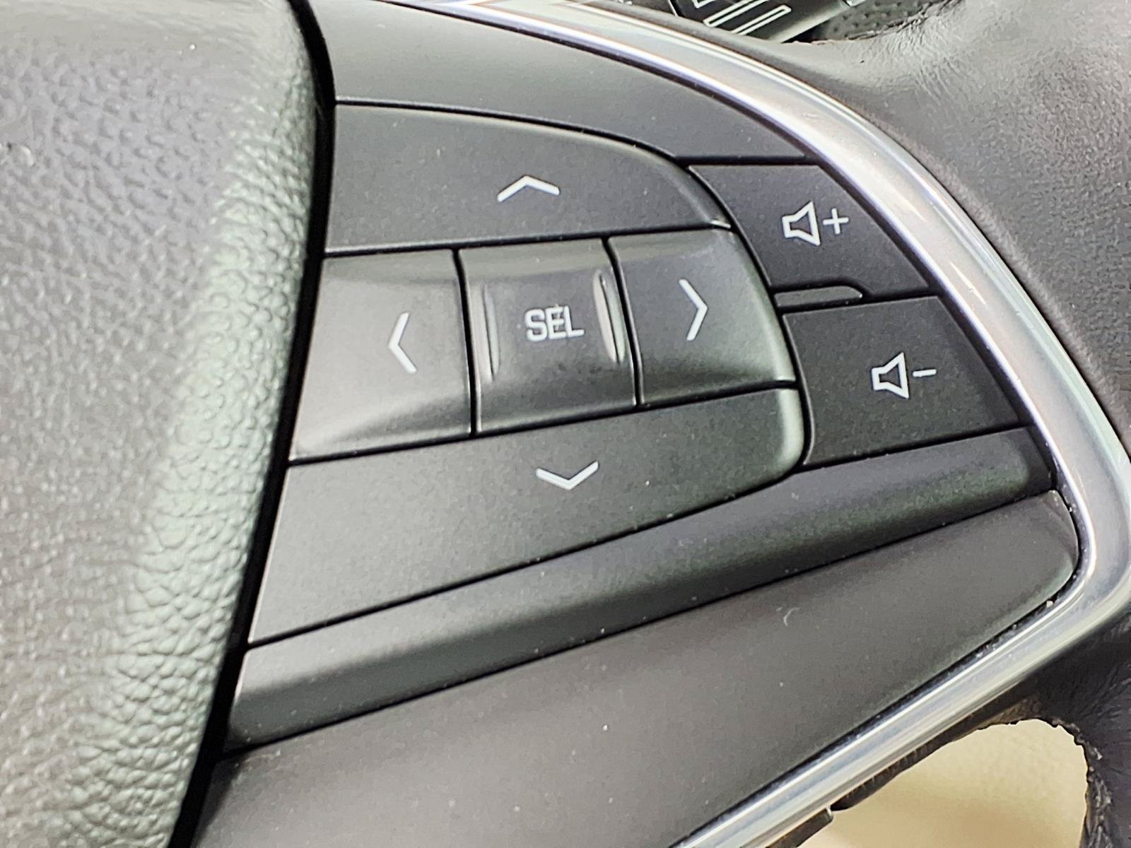 Used 2017 Cadillac XT5 Luxury w/ Driver Awareness Package FWD image 18