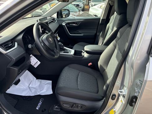 New 2025 Toyota RAV4 XLE image 15
