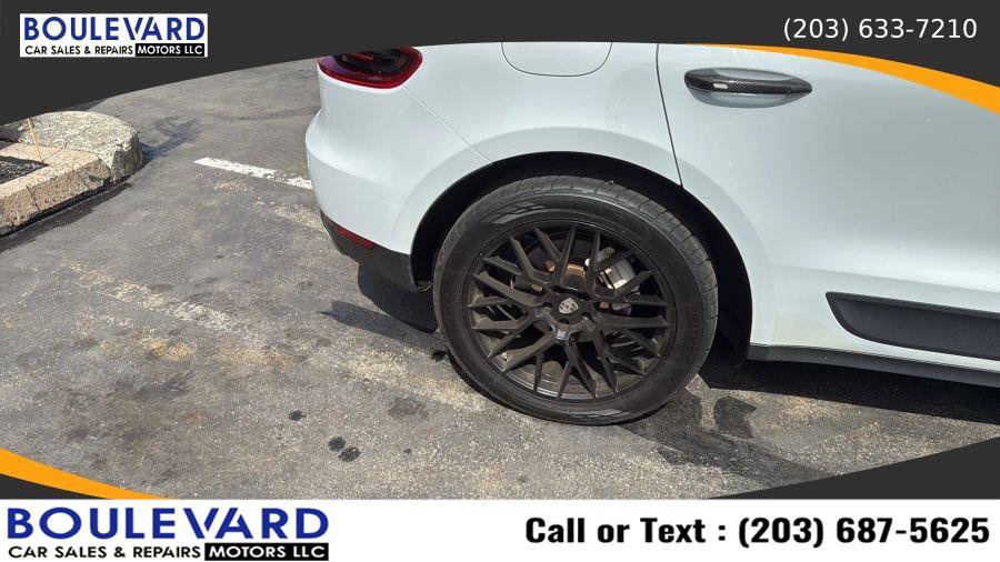 Used 2017 Porsche Macan S AWD/4WD image 11