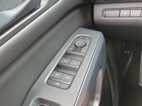 Used 2024 Nissan Pathfinder Rock Creek AWD/4WD image 12