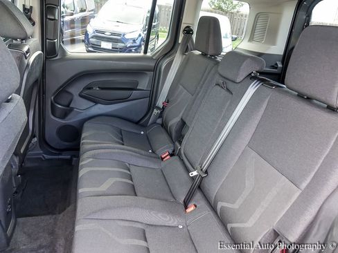 Used 2016 Ford Transit Connect XLT image 11