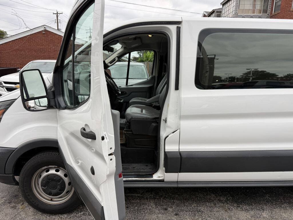 Used 2017 Ford Transit 150 XL RWD image 17