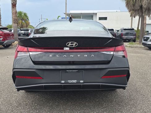 New 2026 Hyundai Elantra Sport FWD image 6