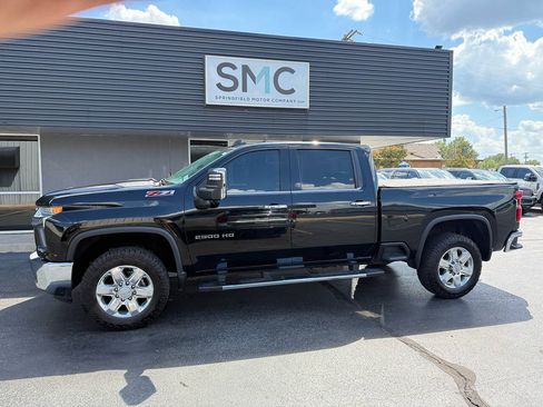 Used 2020 Chevrolet Silverado 2500 LTZ w/ LTZ Convenience Package AWD/4WD image 10