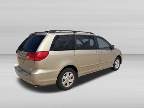 Used 2007 Toyota Sienna XLE FWD image 4