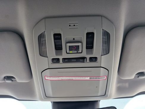 Used 2023 Toyota Highlander XLE FWD image 28