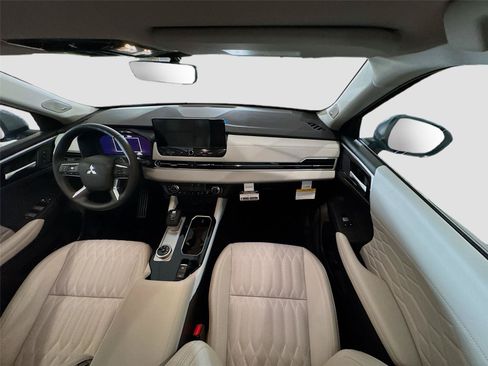 New 2026 Mitsubishi Outlander SEL FWD image 23
