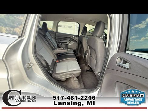 Used 2018 Ford Escape SE w/ SE Sync 3 Package AWD/4WD image 16