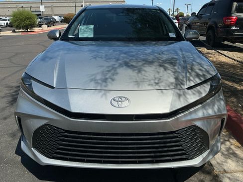 Used 2026 Toyota Camry LE FWD image 23