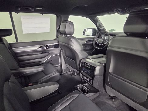 New 2026 Jeep Grand Wagoneer Limited AWD/4WD image 20